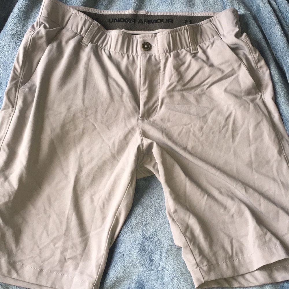 Gray Under Armor shorts